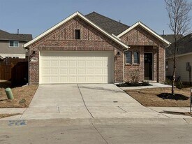 240 Town Pk Ave in Princeton, TX - Building Photo