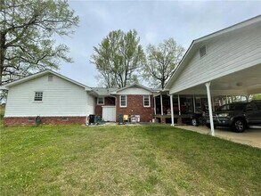 3633 Loganville Hwy SW in Loganville, GA - Building Photo - Building Photo