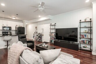 6641 W Belmont Ave in Chicago, IL - Building Photo - Building Photo