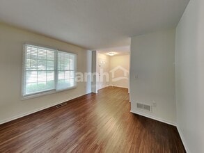 5605 Stevens Dr in Orient, OH - Building Photo - Building Photo