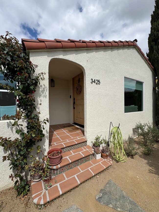 property at 3425 Buckingham Rd