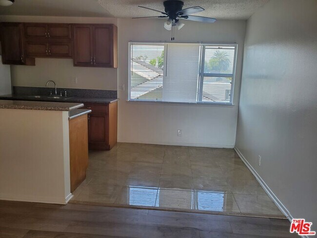 property at 1819 S Gramercy Pl