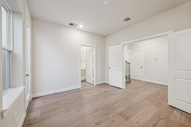 3075 Hicks St in Houston, TX - Building Photo - Building Photo