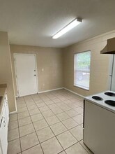 5011 Oleander Dr in Tallahassee, FL - Building Photo - Building Photo