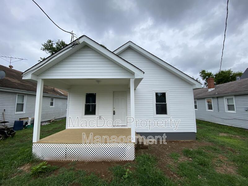160 Bend Farm Rd in Fredericksburg, VA - Building Photo