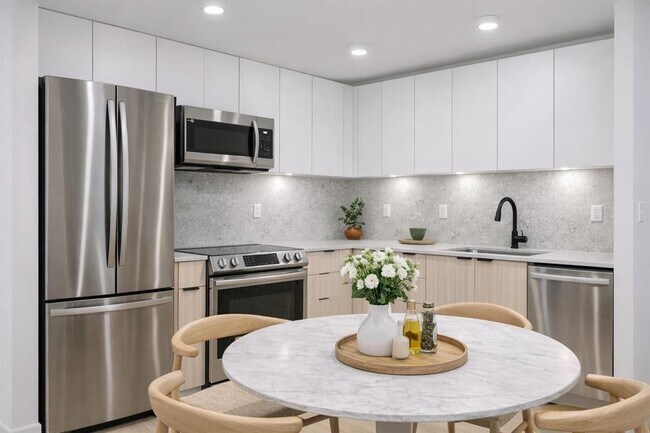 20769-20769 Fraser Hwy in Langley, BC - Building Photo - Building Photo