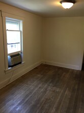 1411 Portland Ave-Unit -Upstairs in Beloit, WI - Foto de edificio - Building Photo