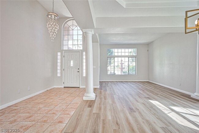 8052 Marbella Cir in Las Vegas, NV - Building Photo - Building Photo