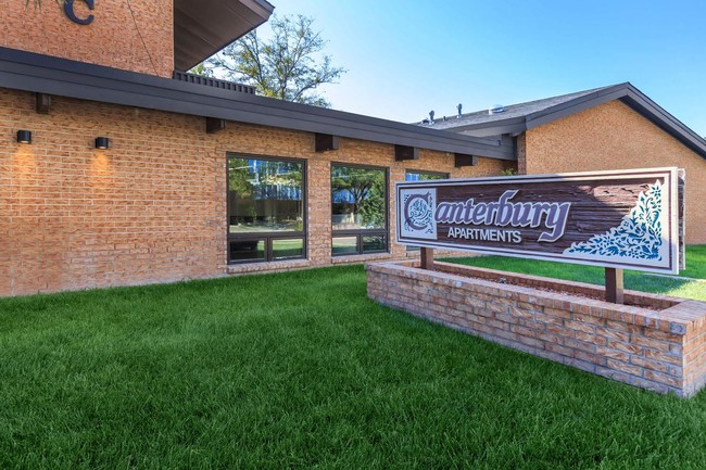 Canterbury Apartments in Amarillo, TX - Building Photo - Building Photo