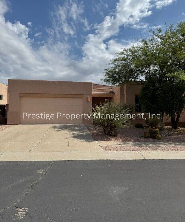 7435 E Placita del Misterio in Tucson, AZ - Building Photo - Building Photo