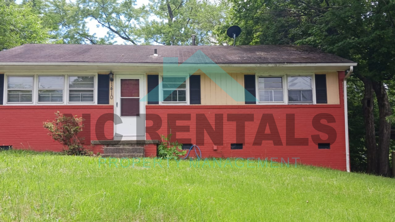 1410 E Cone Blvd in Greensboro, NC - Building Photo
