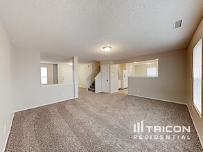 960 Brookhaven Dr in Franklin, IN - Foto de edificio - Building Photo