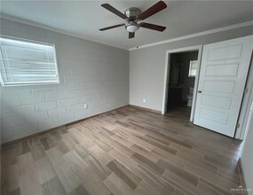 820 Redwood Ave in McAllen, TX - Building Photo - Building Photo