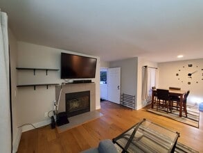 26 Bayside Ct, Unit 0 in Richmond, CA - Foto de edificio - Building Photo