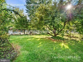 8506 Ashgrove Plantation Cir in Vienna, VA - Building Photo - Building Photo