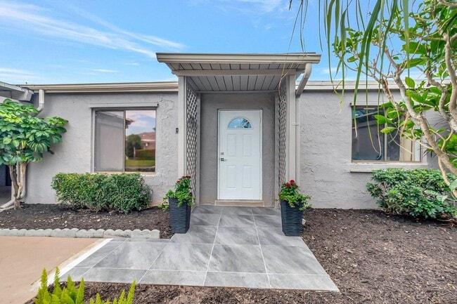 14820 Wildflower Ln in Delray Beach, FL - Building Photo - Building Photo