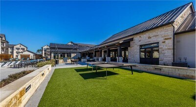 6001 Ed Bluestein Blvd in Austin, TX - Building Photo - Building Photo