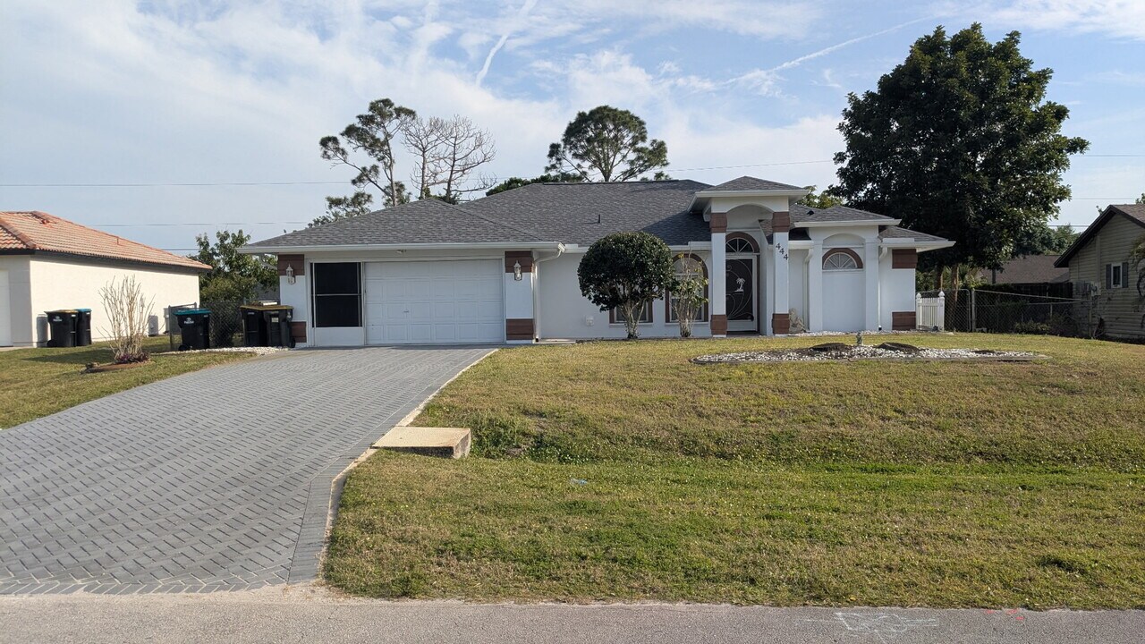 444 Vin Rose Cir SE in Palm Bay, FL - Building Photo