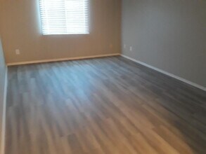 4852 W Frier Dr in Glendale, AZ - Building Photo - Building Photo