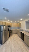 5111 W Pioneer Ave in Las Vegas, NV - Building Photo - Building Photo
