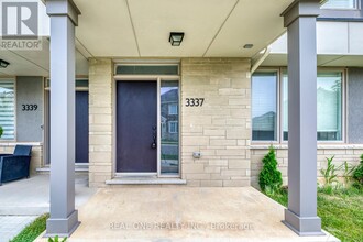 3337 Vardon Wy in Oakville, ON - Building Photo - Building Photo