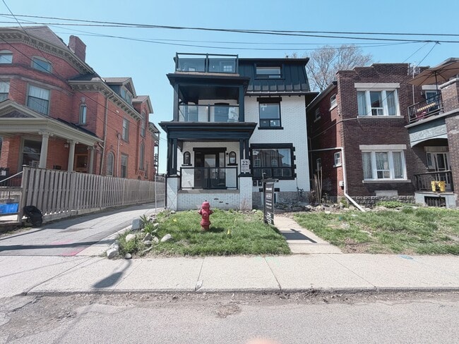property at 22 Grant Ave