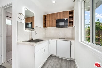 4431 Lynnfield St in Los Angeles, CA - Building Photo - Building Photo