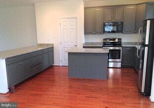 3639 Glouster Dr in North Beach, MD - Building Photo - Building Photo