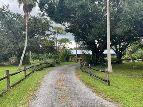 3208 A Rd in Loxahatchee Groves, FL - Building Photo - Building Photo