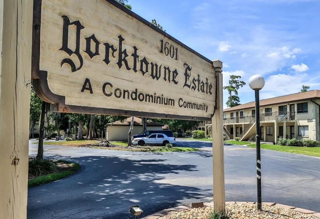 1601 Big Tree Rd in South Daytona, FL - Building Photo