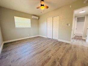 2475 18th Ave S in St. Petersburg, FL - Building Photo - Building Photo