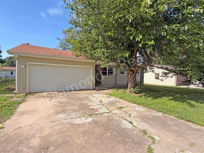 property at 2264 E Nora St