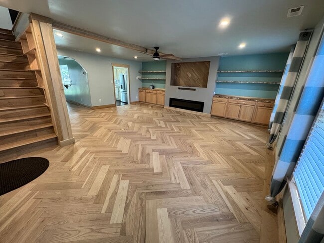 893 Henrico Ct in Newport News, VA - Foto de edificio - Building Photo