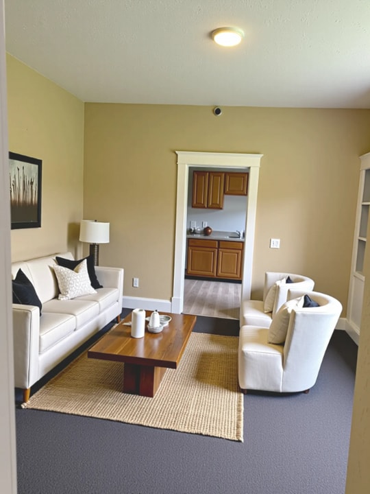 1338 Lakeview Rd, Unit Down in Cleveland, OH - Foto de edificio