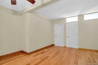 10 Lake St in White Plains, NY - Building Photo - Building Photo