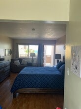 863 Ocean Ln, Unit D in Imperial Beach, CA - Foto de edificio - Building Photo
