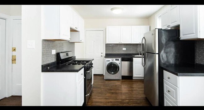 property at 3845 N Greenview Ave