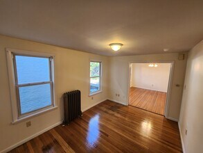 95 3rd Ave, Unit 1 in Rensselaer, NY - Building Photo - Building Photo