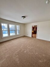 91 Laverack Ave, Unit 3 in Depew, NY - Foto de edificio - Building Photo