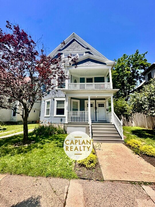 30 Brownell St, Unit 2 in New Haven, CT - Foto de edificio