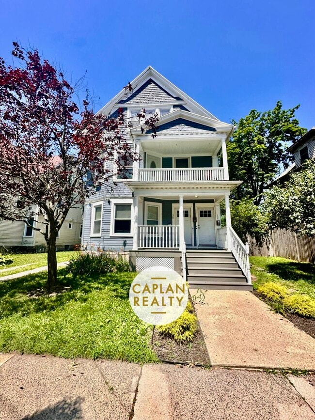 30 Brownell St, Unit 2