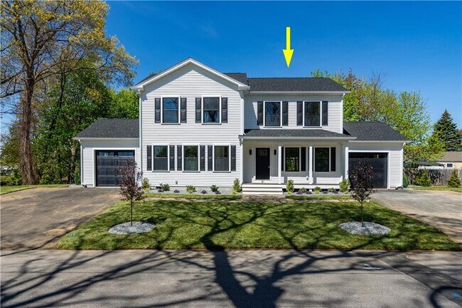 81 Cadora Ave in Warwick, RI - Building Photo - Building Photo