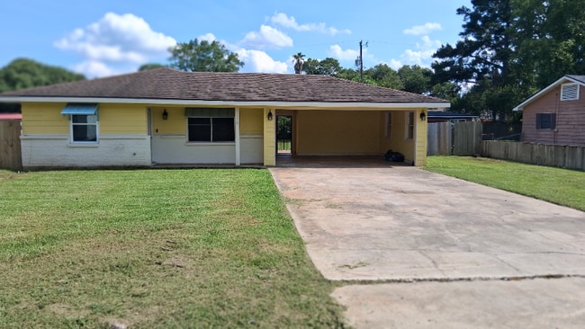 property at 112 Walter Dr