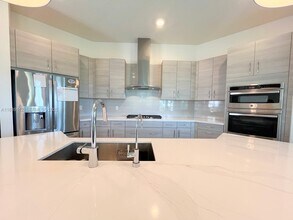 10711 Aqua Ct in Parkland, FL - Building Photo - Building Photo