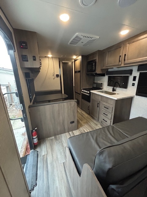 property at 1825 Linhart Ave