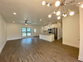346 Parks Cir in Lufkin, TX - Building Photo