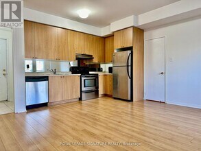 3088 Eglinton Ave W in Mississauga, ON - Building Photo - Building Photo