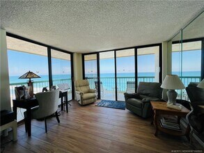 9900 S Ocean Dr in Jensen Beach, FL - Building Photo - Building Photo