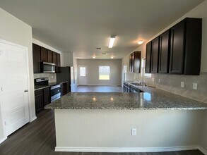 10822 Randolph Way in Converse, TX - Building Photo - Building Photo