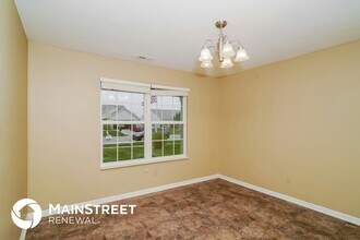 619 Findlay Ln in Greenwood, IN - Building Photo - Building Photo